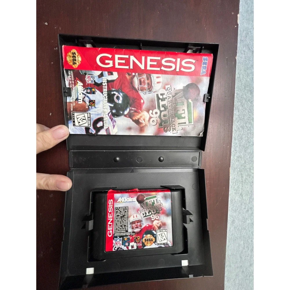 NFL Quarterback Club 96 Sega Genesis CIB Acclaim Sports Football Game T-81586